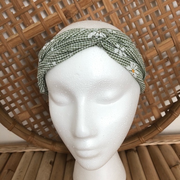 Nordstrom Berry Twist Knotted Headband Floral Pack - Picture 7 of 11